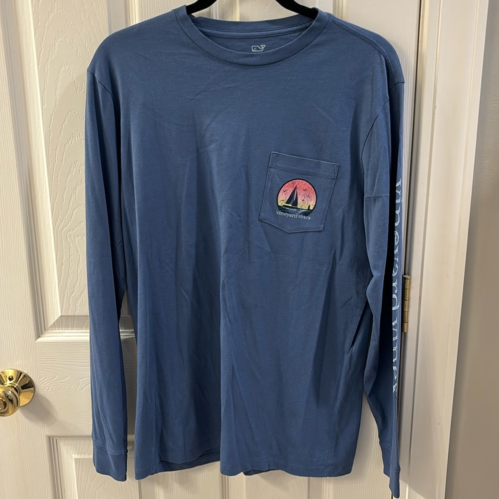 Men’s size S Vineyard Vines long sleeve tshirt